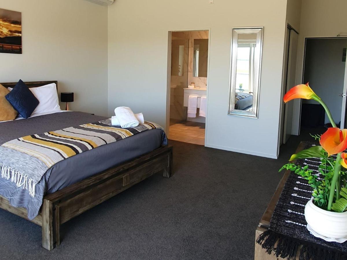 Pukaki Air Lodge Твайзел Экстерьер фото
